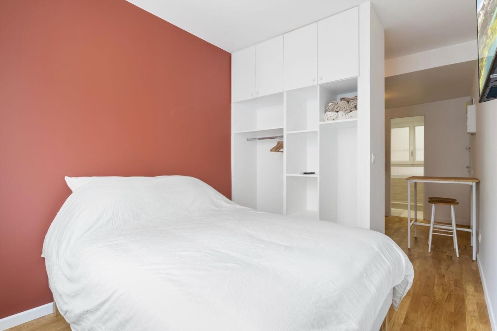 Moderne A - Tres Proche Rer